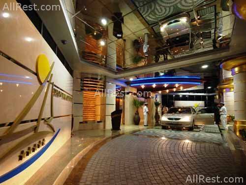 Dhow Palace Hotel 3
